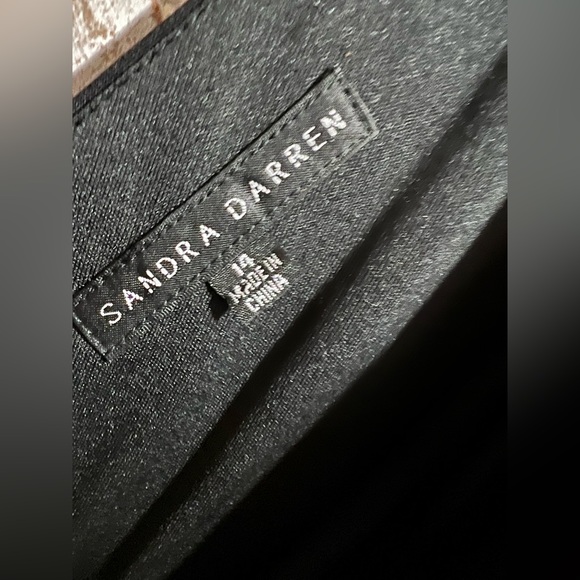 EUC Sandra Darren Black Dress W Flutter Sleeves Sz 14 - Picture 3 of 6